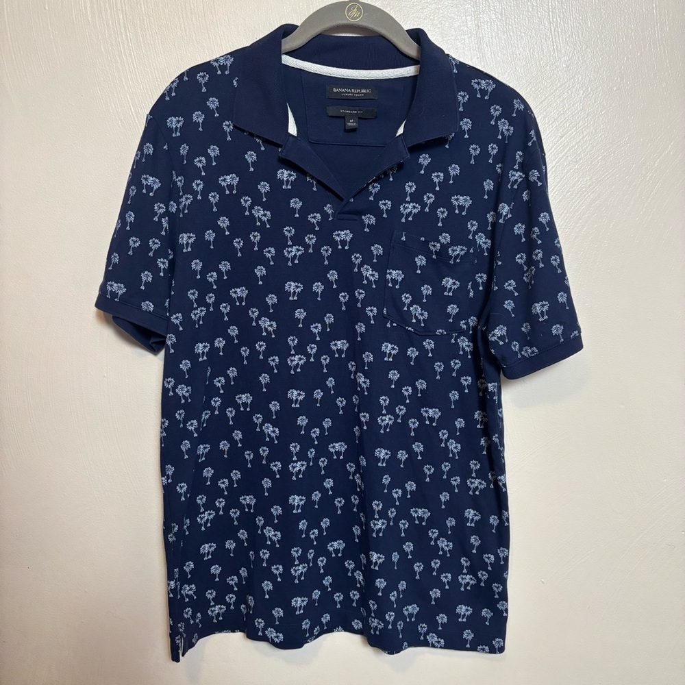 Banana Republic Men's Shirt Palm Tree Short Sleeve Polo Blue White Size Medium